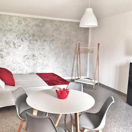 Red Tower Venice Apartment - 2 Mins From Vce Airport- Free Wifi Tessera Eksteriør bilde