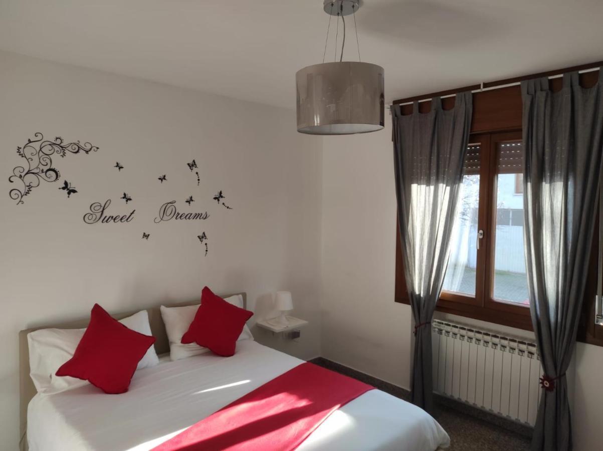 Red Tower Venice Apartment - 2 Mins From Vce Airport- Free Wifi Tessera Eksteriør bilde