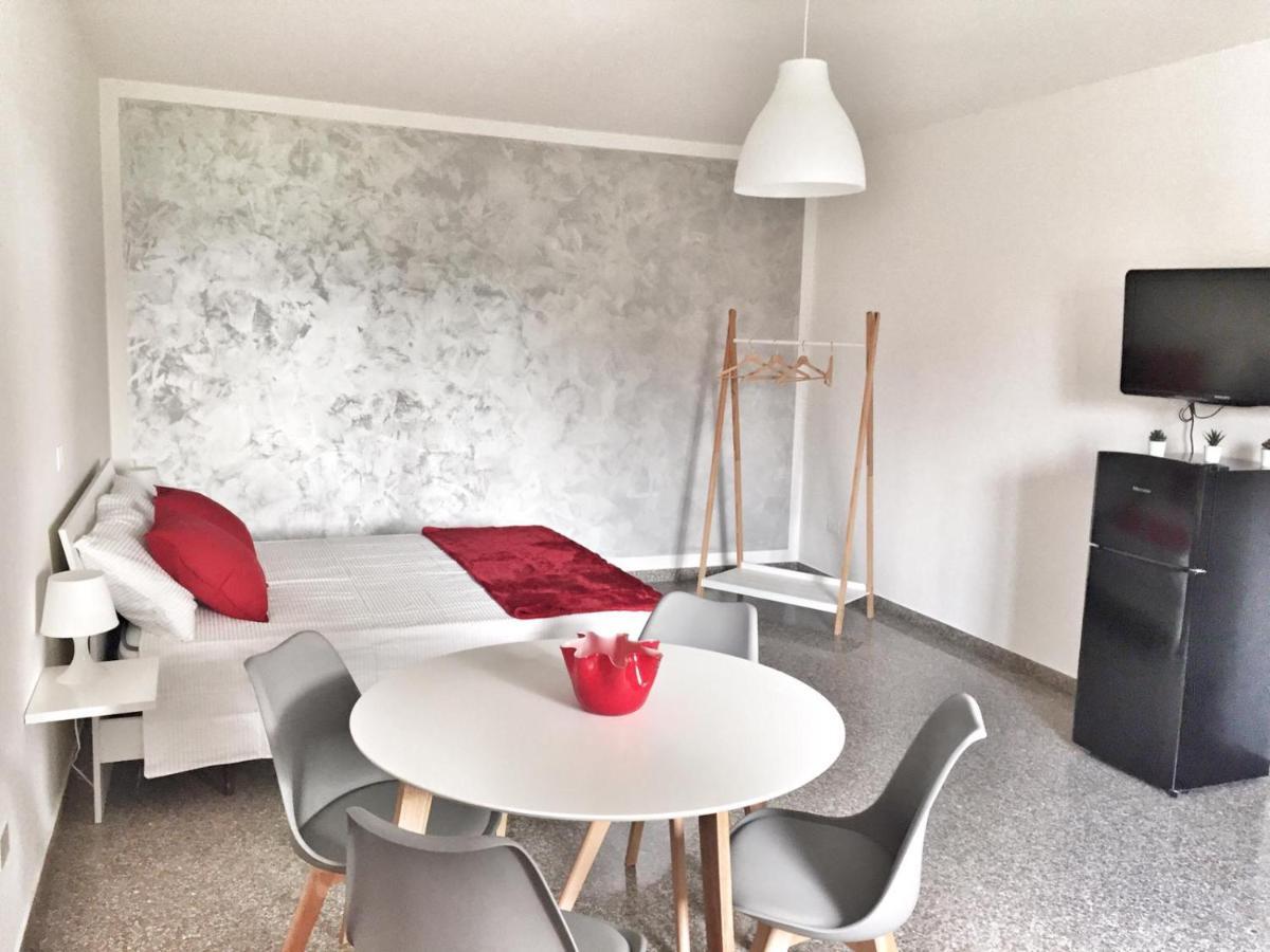 Red Tower Venice Apartment - 2 Mins From Vce Airport- Free Wifi Tessera Eksteriør bilde