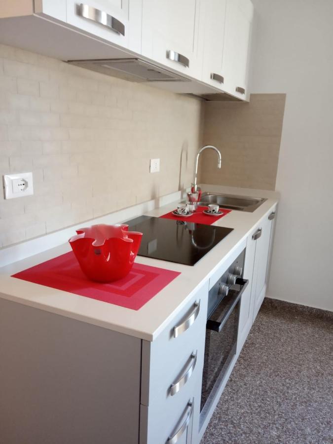 Red Tower Venice Apartment - 2 Mins From Vce Airport- Free Wifi Tessera Eksteriør bilde